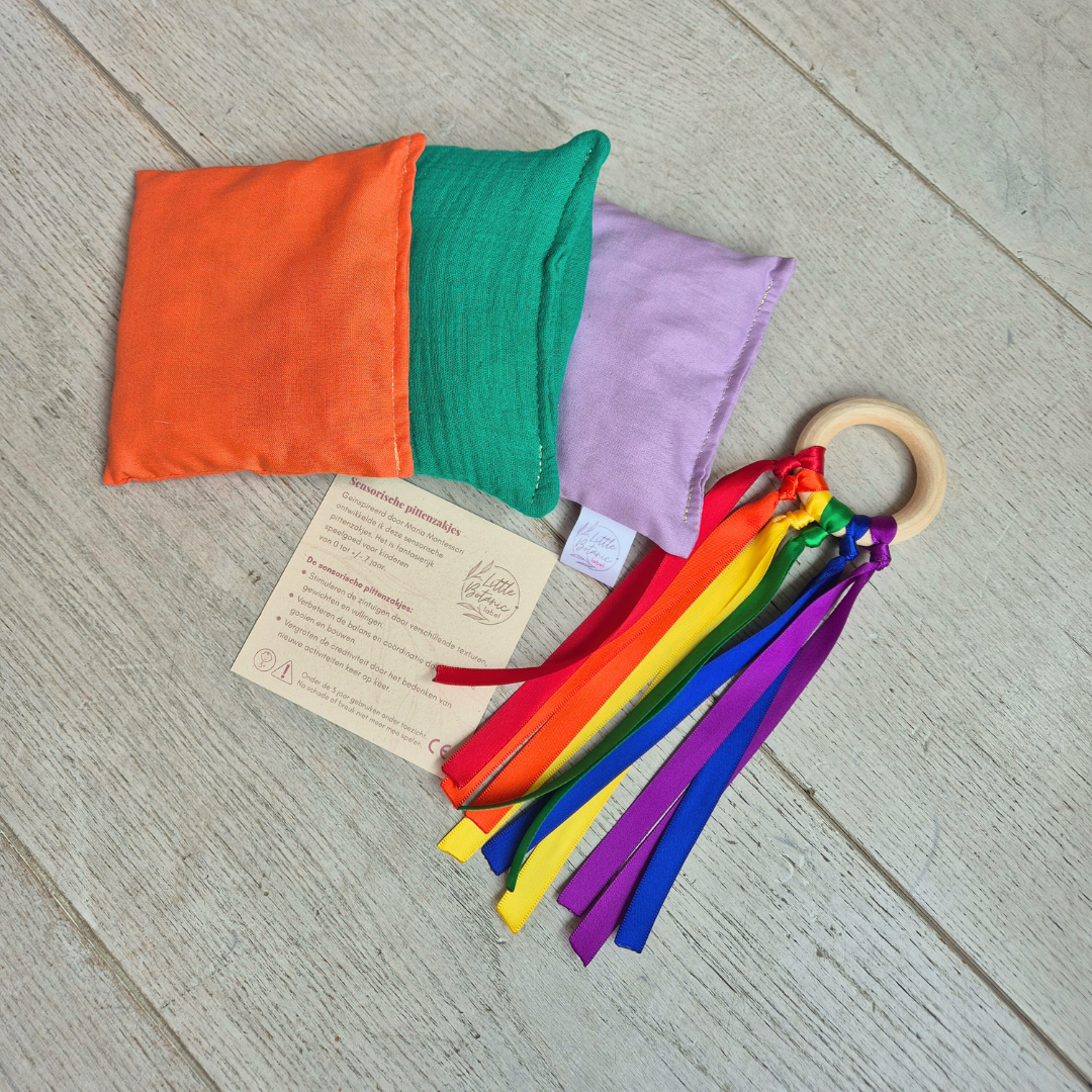 Kraamcadeau met duurzaam speelgoed - Regenboog secundaire kleuren