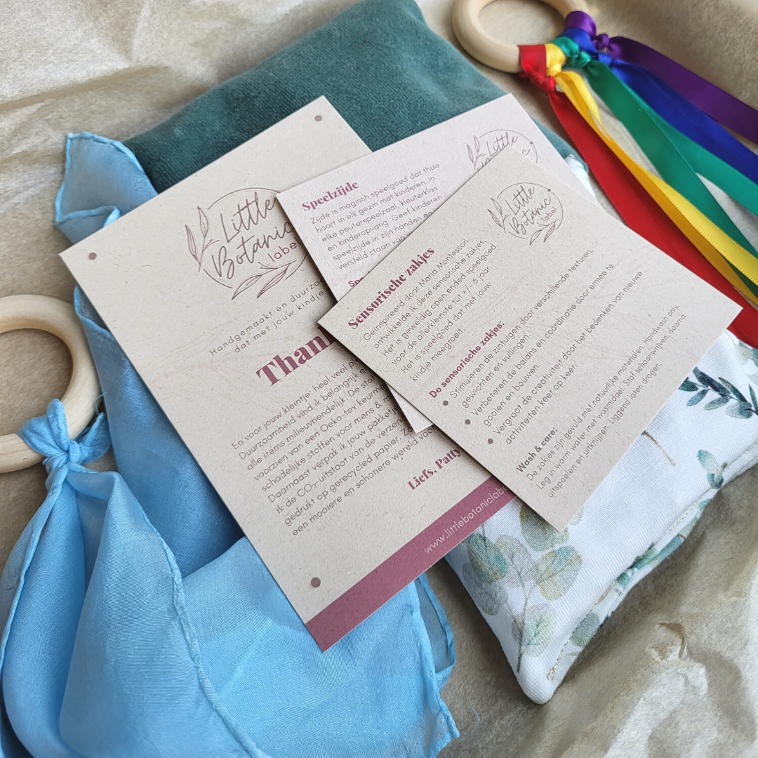 Baby cadeauset blauw met duurzaam speelspeelgoed