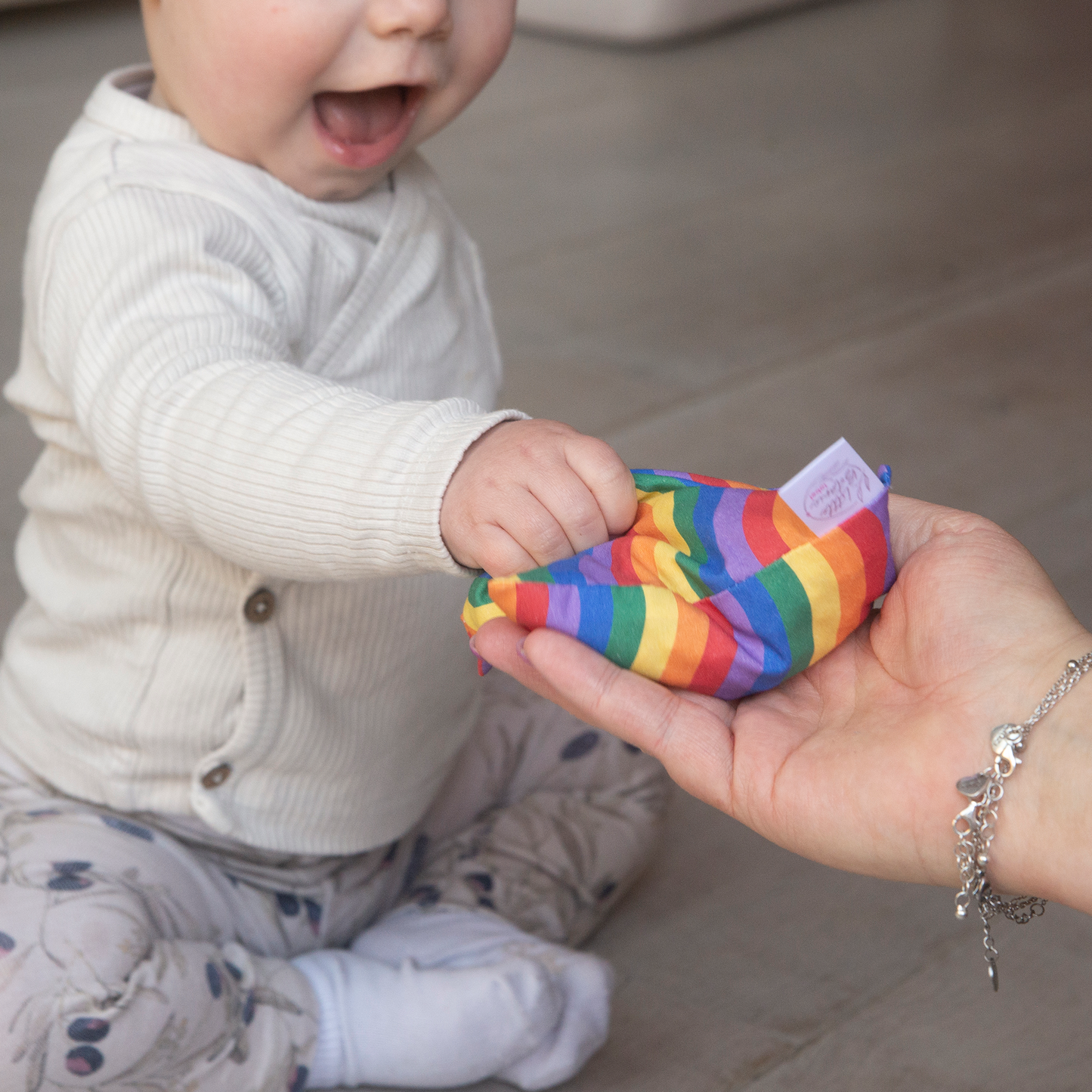 dreumes met regenboog pittenzakje