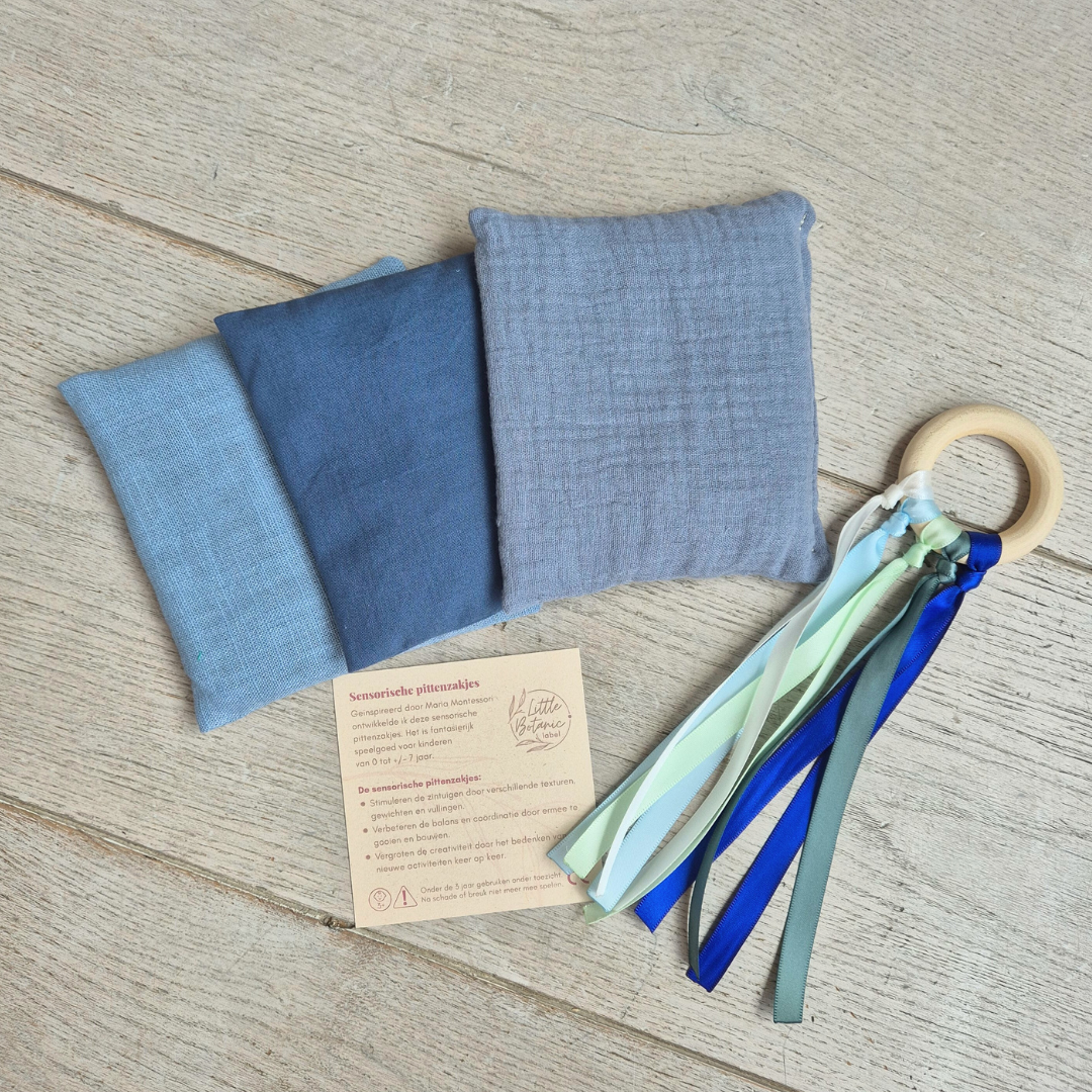 Kraamcadeau met duurzaam speelgoed - Blauw
