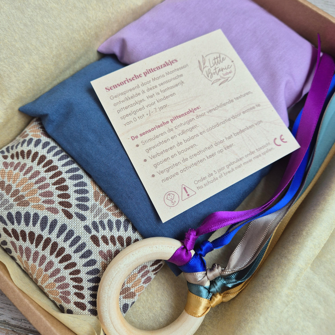 Kraamcadeau met duurzaam speelgoed - Terra Drops