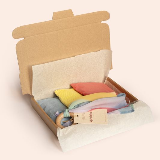 kraamcadeau met open einde babyspeelgoed